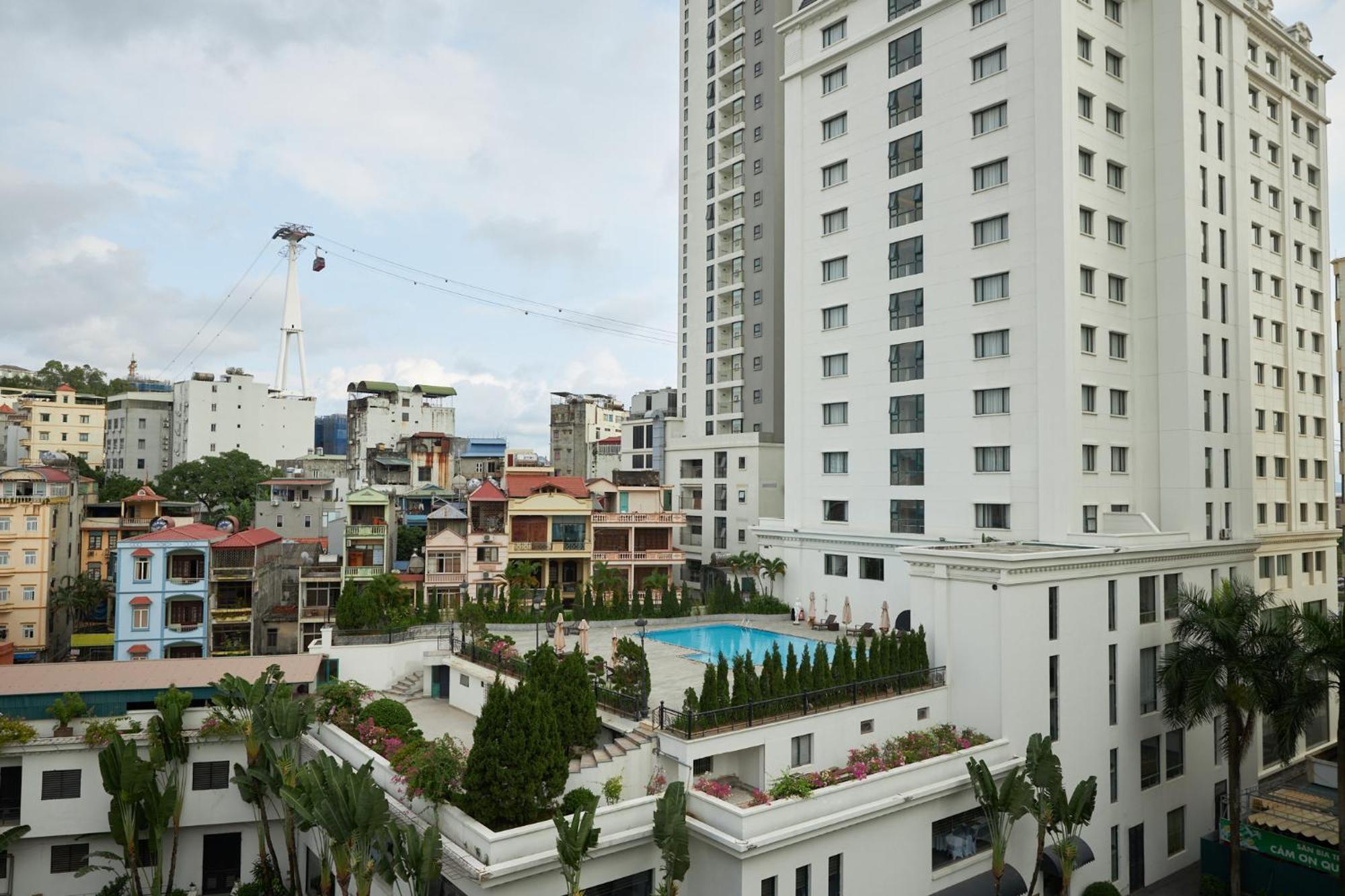 Van Nam Hotel Ha Long Eksteriør billede